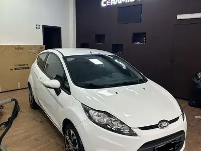 Usata Ford Fiesta Titanium 60 CV (44 kW) 2011 Berlina