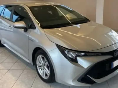 Usata Toyota Corolla Business Edition 98 CV (72 kW) 2019 Argento Station wagon