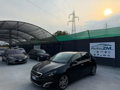 Usata Peugeot 308 GT-line 131 CV (96 kW) 2015 Nero Berlina