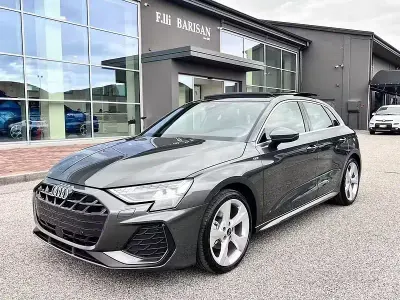 Nuova Audi A3 S-Line 150 CV (110 kW) 2025 Grigio Berlina