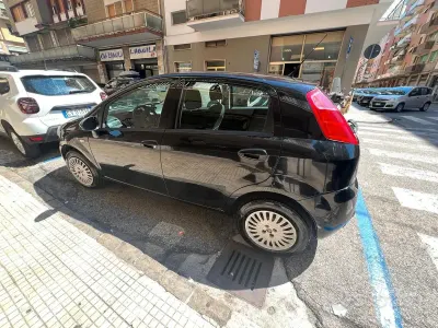 Usata Fiat Grande Punto 65 CV (47 kW) 2009 Nero Utilitaria