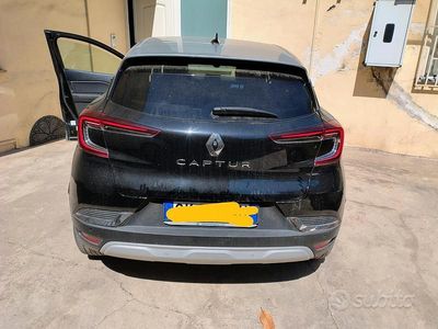 Usata Renault Captur Intens 101 CV (74 kW) 2022 Nero SUV