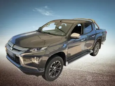 Usata Mitsubishi L200 Select 150 CV (110 kW) 2021 Grigio Pick-up