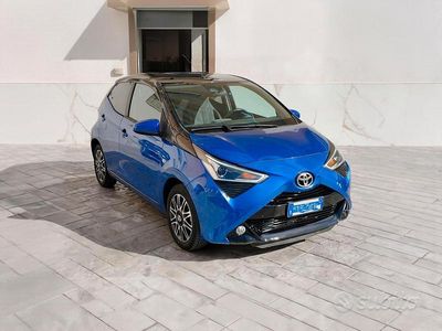Usata Toyota Aygo X-clusiv 72 CV (52 kW) 2018 Blu Utilitaria