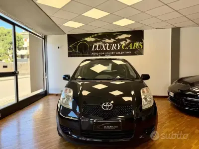 Usata Toyota Yaris Sol 69 CV (50 kW) 2007 Nero Utilitaria