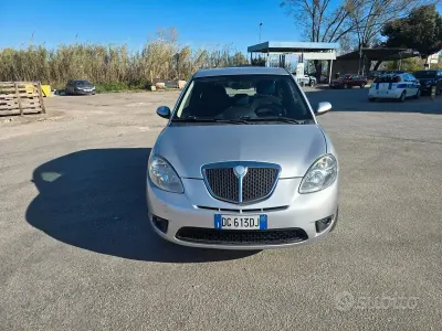 Usata Lancia Ypsilon 75 CV (55 kW) 2007 Grigio Utilitaria