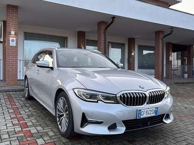 Usata BMW 330 Luxury Line 286 CV (210 kW) 2021 Grigio Station wagon
