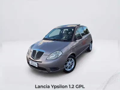 Usata Lancia Ypsilon 77 CV (56 kW) 2009 Viola Utilitaria