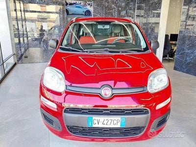 Usata Fiat Panda Young 85 CV (62 kW) 2014 Rosso Utilitaria