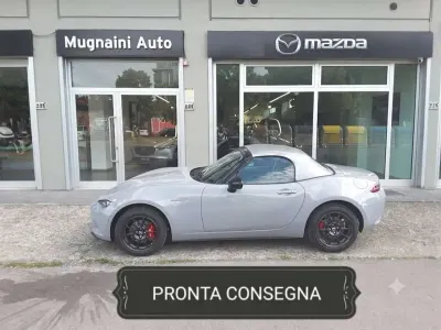 Nuova Mazda MX5 136 CV (100 kW) 2026 Aero grey met Cabrio