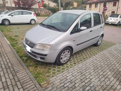 Usata Fiat Idea 90 CV (66 kW) 2007 Grigio Monovolume