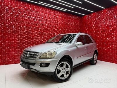Usata Mercedes ML320 224 CV (164 kW) 2009 Grigio SUV