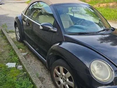 Usata VW New Beetle 101 CV (74 kW) 2004 Nero Utilitaria