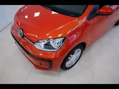 Usata VW up! Highline 75 CV (55 kW) 2017 Grigio chiaro Utilitaria