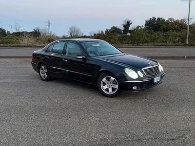 Usata Mercedes E270 2006 Blu Berlina