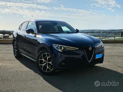 Usata Alfa Romeo Stelvio Executive 210 CV (154 kW) 2018 Blu SUV