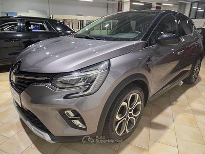 Usata Renault Captur 101 CV (74 kW) 2020 Gray SUV