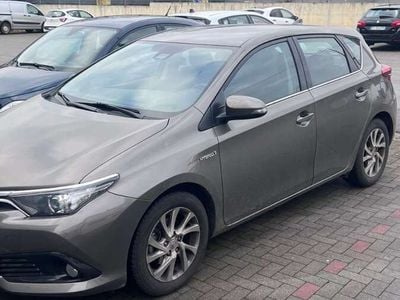 Toyota Auris Hybrid