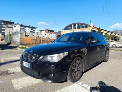 Usata BMW 530 M Sport 231 CV (169 kW) 2006 Nero Station wagon