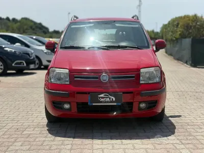 Usata Fiat Panda Dynamic 69 CV (50 kW) 2011 Rosso Utilitaria