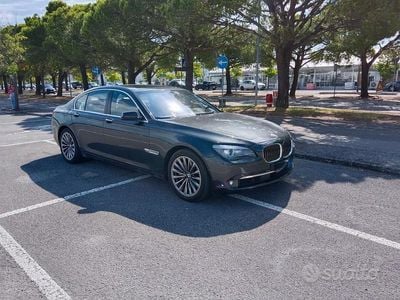 BMW 750