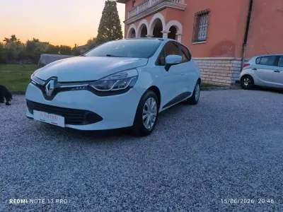 Usata Renault Clio IV Zen 75 CV (55 kW) 2017 Bianco Berlina