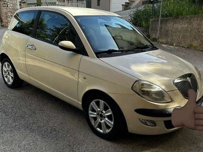 usata Lancia Ypsilon metano