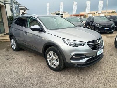Usata Opel Grandland X 131 CV (96 kW) 2019 Gray SUV