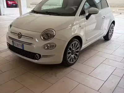 Begagnad Fiat 500 Lounge 95 HK (69 kW) 2016 Vit Sedan