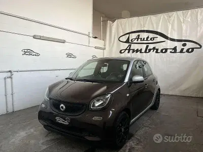 Usata Smart ForFour Passion 71 CV (52 kW) 2018 Marrone Utilitaria