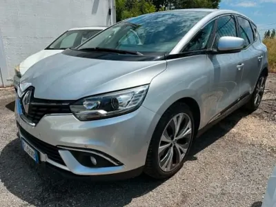 Usata Renault Scénic IV Intens 110 CV (80 kW) 2017 Grigio Monovolume