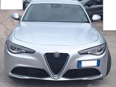 Usata Alfa Romeo Giulia 190 CV (139 kW) 2021 Grigio Berlina