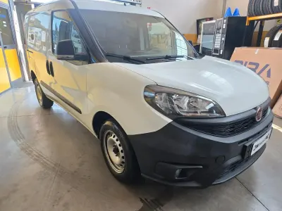 Usata Fiat Doblò 95 CV (69 kW) 2020 Bianco Monovolume