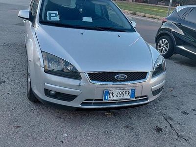 Usata Ford Focus 90 CV (66 kW) 2007 Grigio Berlina