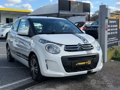 Usado Citroën C1 Feel 69 CV (50 kW) 2018 Gris Utilitario
