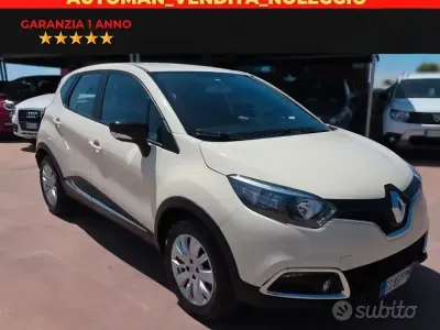 Usata Renault Captur 90 CV (66 kW) 2015 Beige SUV
