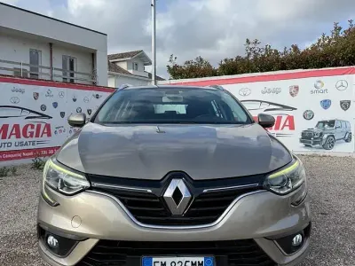 Usata Renault Mégane GrandTour Bose Edition 110 CV (80 kW) 2017 Marrone Station wagon