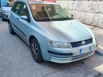 Usata Fiat Stilo 105 CV (77 kW) 2006 Verde Berlina