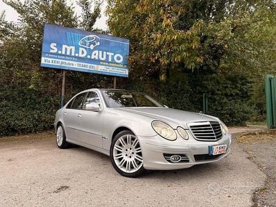 Usata Mercedes E320 Avantgarde 224 CV (164 kW) 2007 Argento Berlina