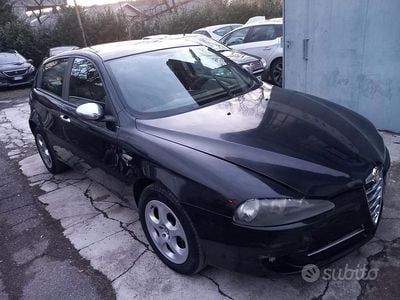 Occasion Alfa Romeo 147 120 ch (88 kW) 2008 Noir Citadine