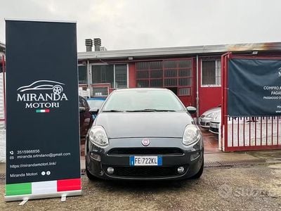 Usata Fiat Punto Lounge 77 CV (56 kW) 2016 Grigio Utilitaria