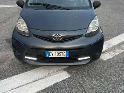Usata Toyota Aygo X-play 69 CV (50 kW) 2014 Utilitaria