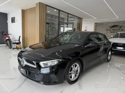 Usata Mercedes A180 116 CV (85 kW) 2019 Nero Berlina
