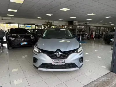 Usata Renault Captur Intens 101 CV (74 kW) 2022 Grigio SUV
