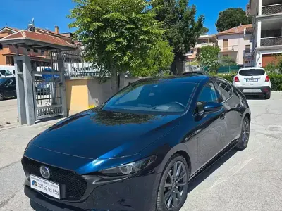 Usata Mazda 3 Exceed 122 CV (89 kW) 2020 Bluazzurro Berlina