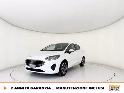 Begagnad Ford Fiesta Titanium 125 HK (91 kW) 2022 Vit Sedan