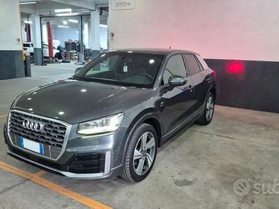 Usata Audi Q2 Design 116 CV (85 kW) 2017 Grigio SUV