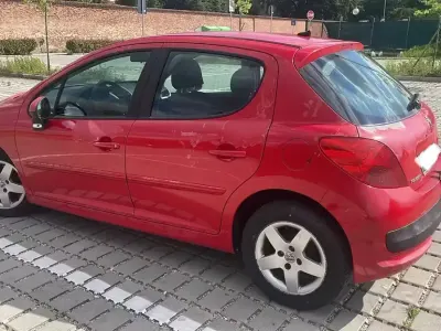 Usata Peugeot 207 95 CV (69 kW) 2007 Rosso Berlina