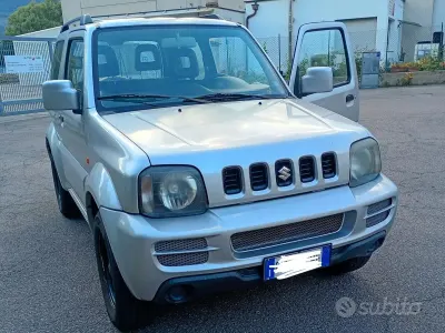 Usata Suzuki Jimny 85 CV (62 kW) 2007 Grigio SUV