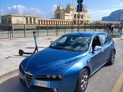 Usata Alfa Romeo 159 150 CV (110 kW) 2008 Bluazzurro Station wagon